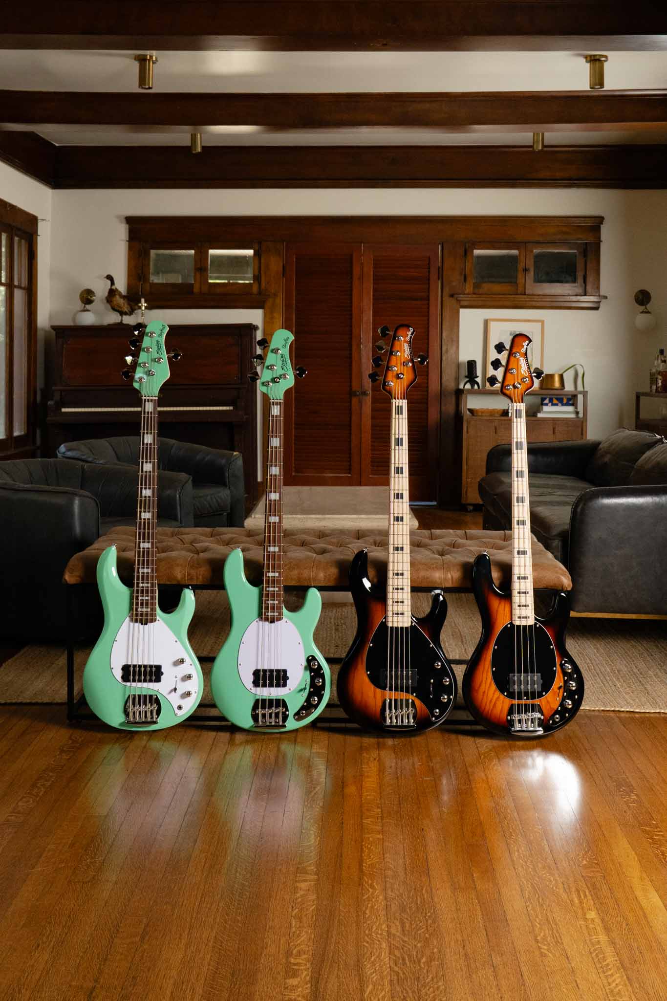 StingRay Plus SUB Série Sterling by Music Man