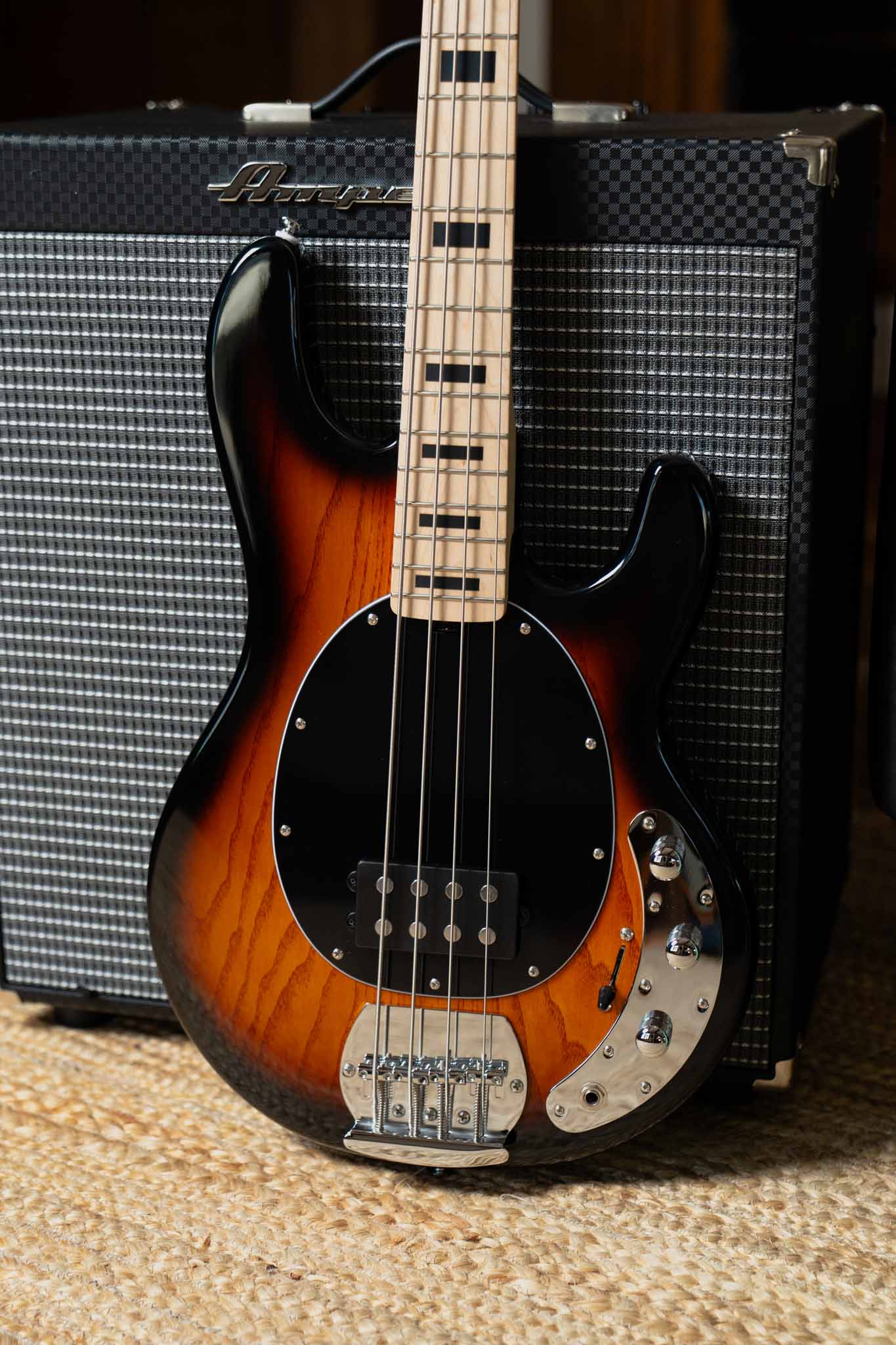 StingRay Plus SUB Série Sterling by Music Man 4 cordes Vintage Sunburst