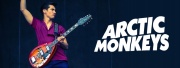 Le chanteur des Arctic Monkeys et sa VOX 12 cordes