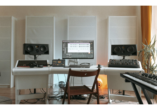 ADAM AUDIO Enceintes actives A77H