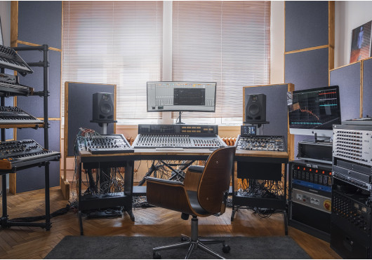 ADAM AUDIO Enceintes actives A7V