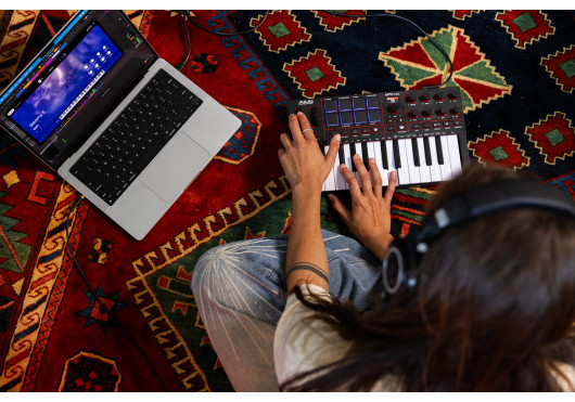 MPKMINI4-B AKAI PROFESSIONAL CLAVIERS MAITRES MPKMINI4-B