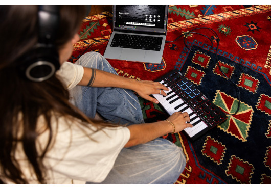 MPKMINI4-B AKAI PROFESSIONAL CLAVIERS MAITRES MPKMINI4-B