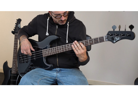 JB400-STHBLK EKO BASSES ÉLECTRIQUES JB400-STHBLK