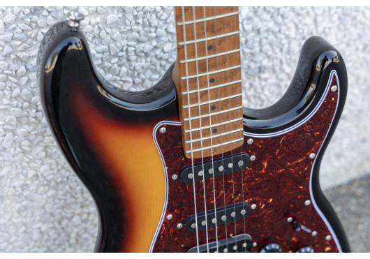 EKO GUITARES ÉLECTRIQUES ST451-SB