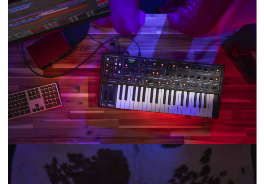 SEQUENTIAL Synthétiseurs analogiques FOURM