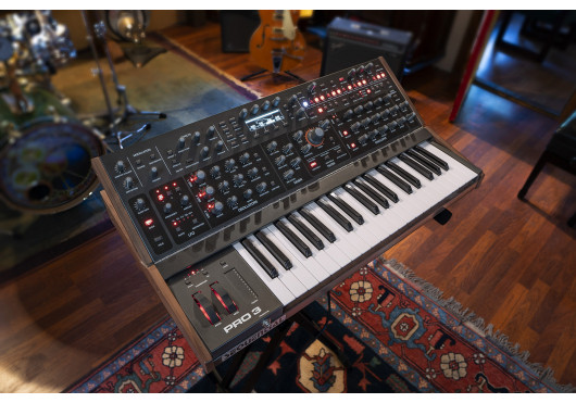 SEQUENTIAL Synthétiseurs analogiques PRO3