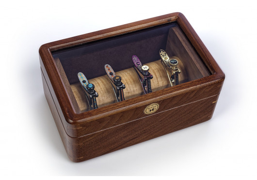 SHUBB MERCHANDISING BOX