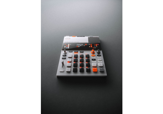 TEENAGE ENGINEERING Synthétiseurs EP-133-KO-II