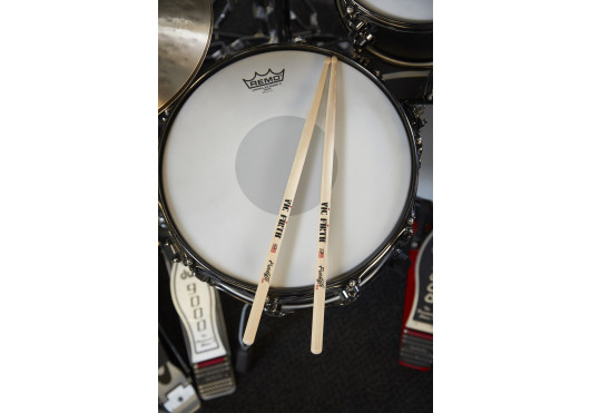 FS85A VIC FIRTH BAGUETTES BATTERIE FS85A