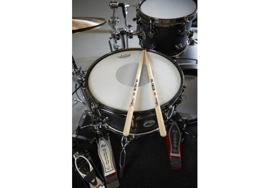 FS85A VIC FIRTH BAGUETTES BATTERIE FS85A
